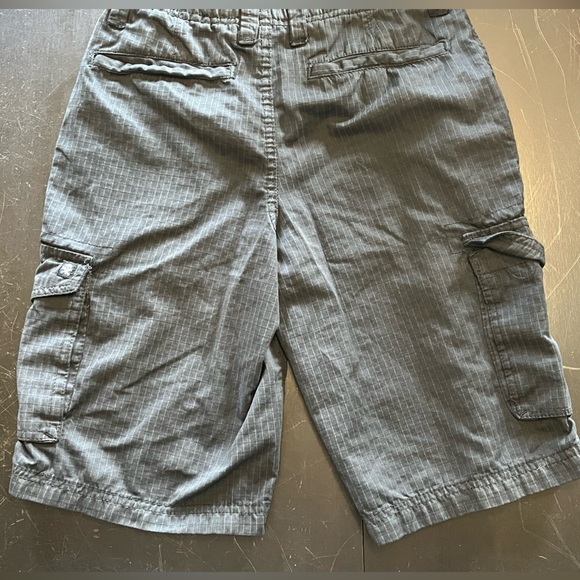 Tony Hawk Black Pin Striped Cargo Shorts Boys Size 12 - Picture 2 of 10